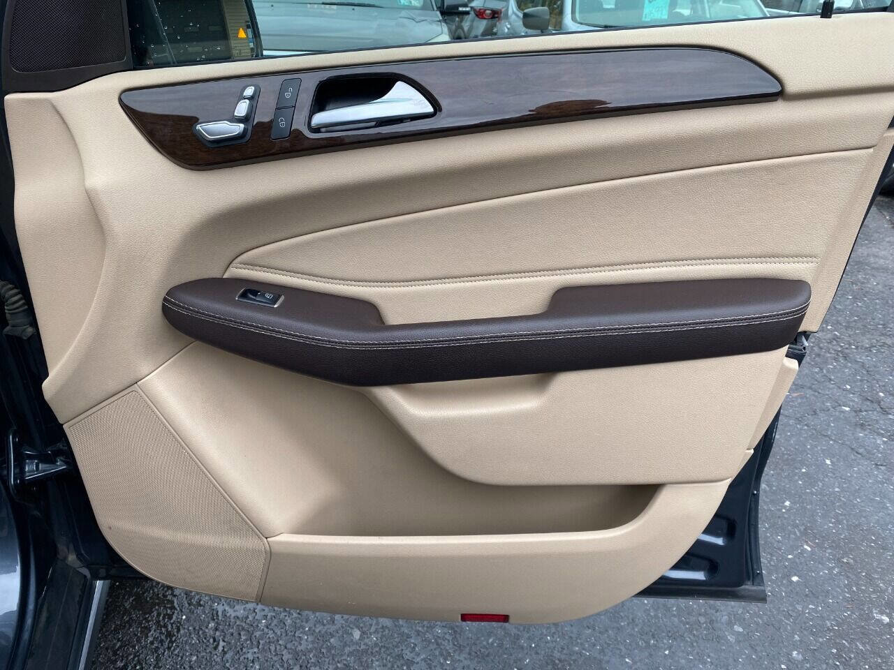 Used 2016 Mercedes-Benz GLE 350 4MATIC image 34