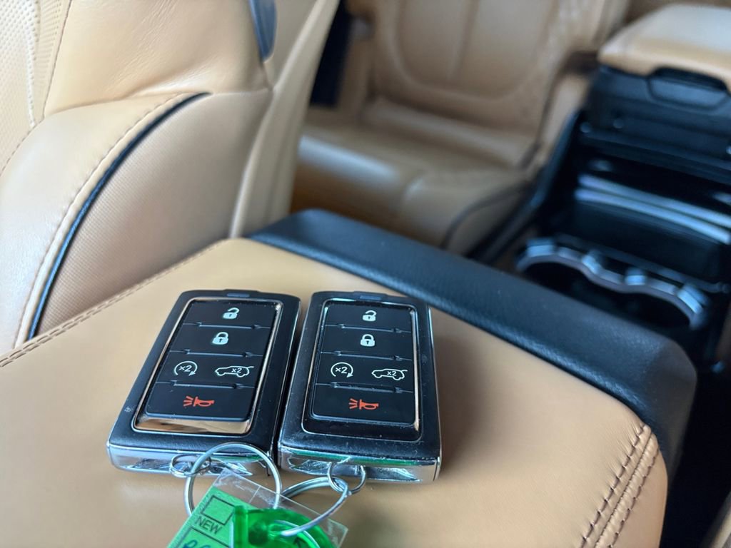 Used 2023 Jeep Grand Cherokee L Summit w/ Advanced Protech Group IV image 37