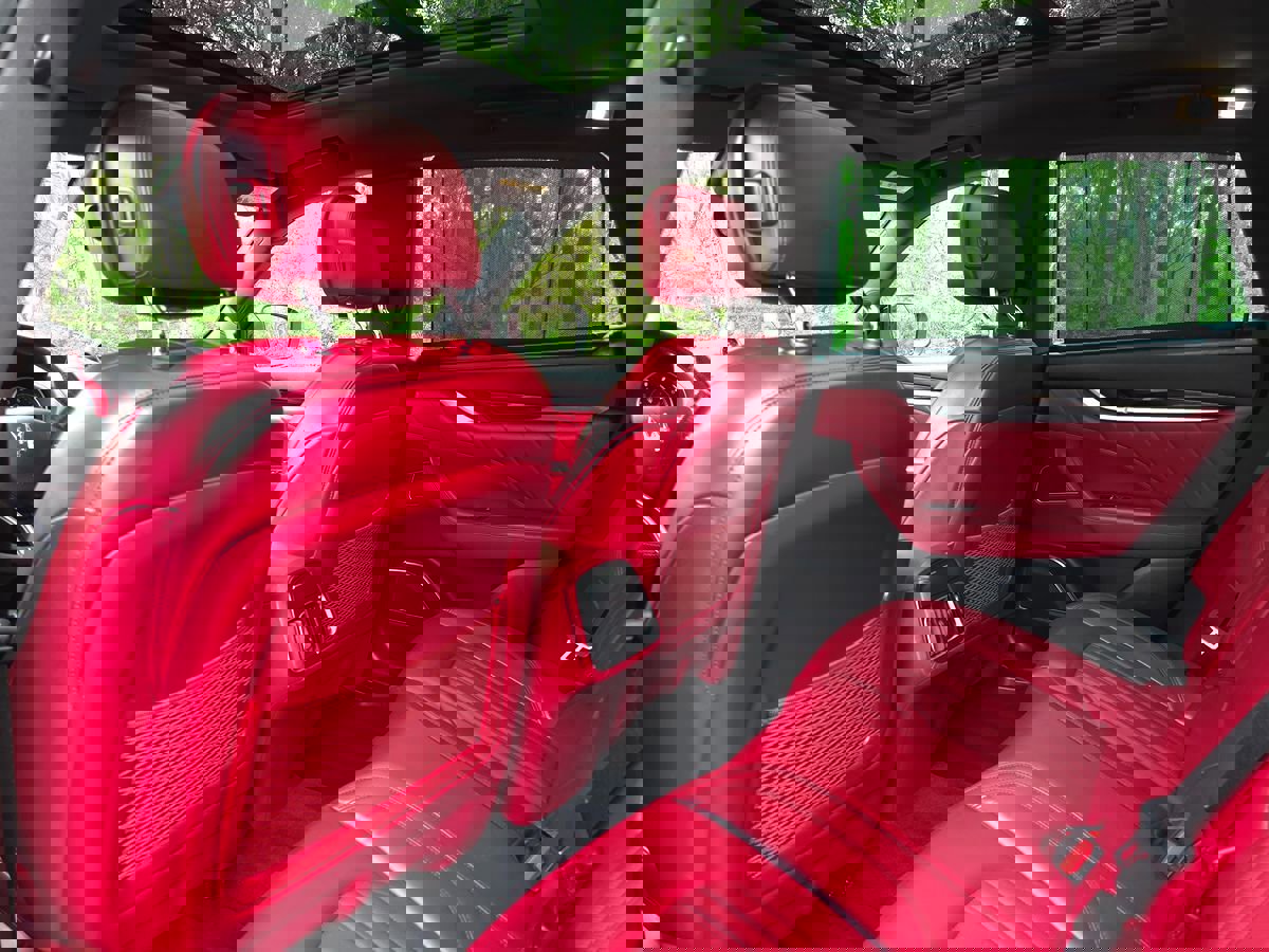 Used 2023 Maserati Levante Modena image 14