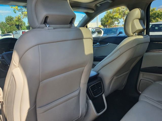 Used 2019 Lincoln Nautilus Select image 26