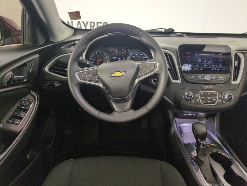 Used 2025 Chevrolet Malibu LT w/ Sport Edition FWD image 16