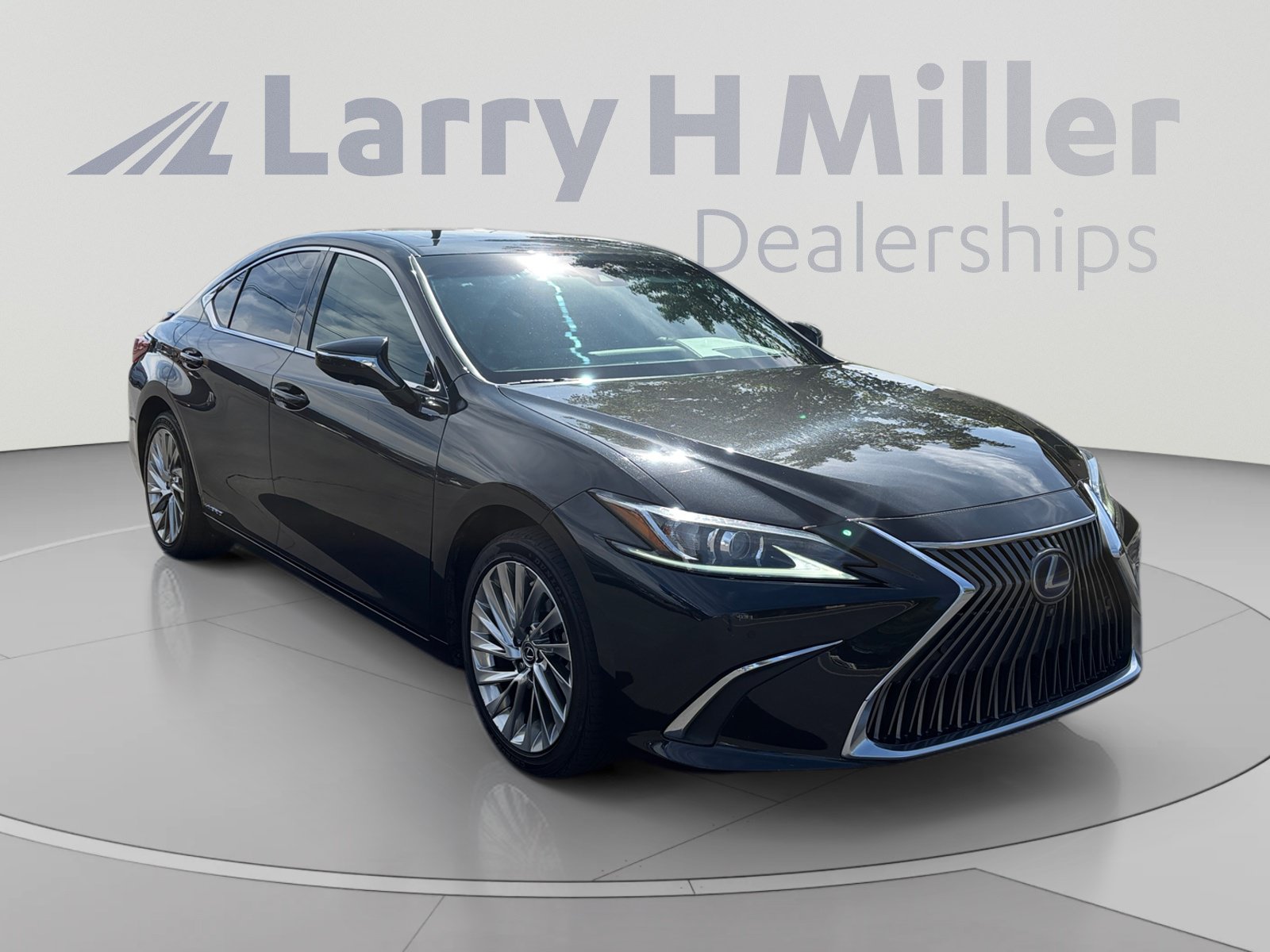 Used 2019 Lexus ES 300h w/ Accessory Package 2 FWD image 7