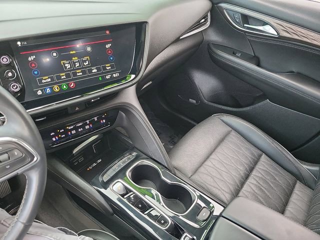 Used 2022 Buick Envision Avenir w/ Technology Package II image 14