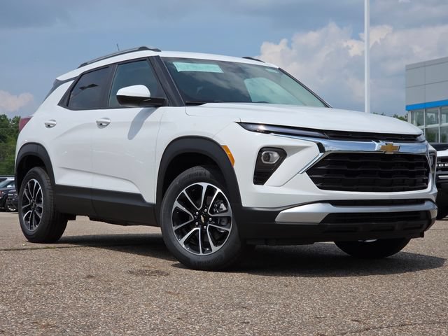 New 2026 Chevrolet TrailBlazer LT w/ Convenience Package AWD/4WD image 2