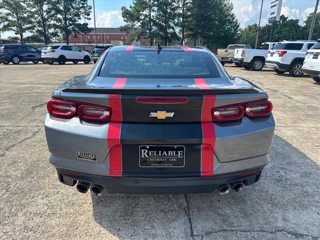 Used 2020 Chevrolet Camaro LT w/ Technology Package image 4