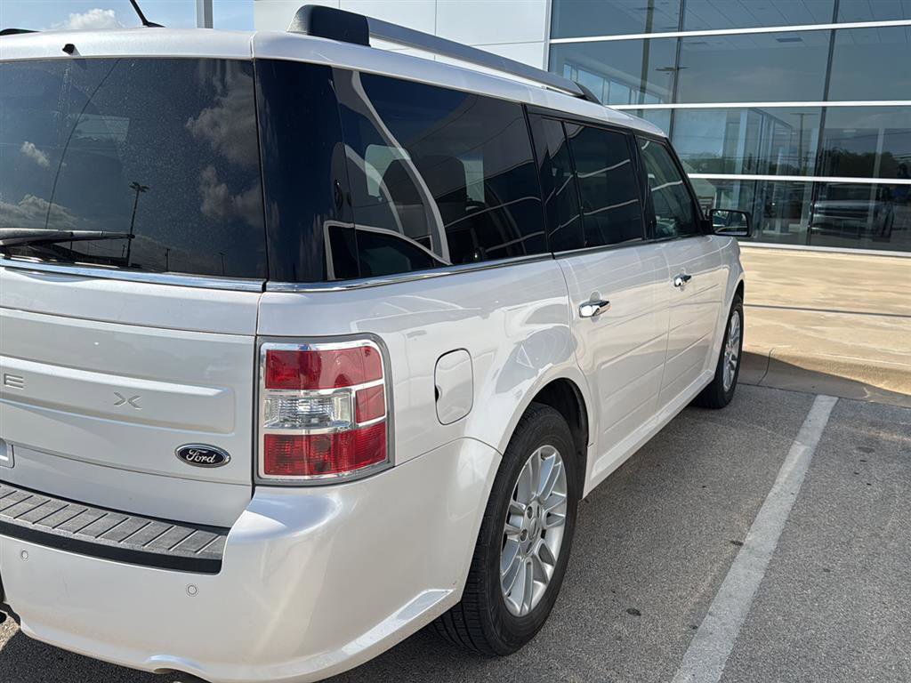 Used 2017 Ford Flex SEL w/ Equipment Group 202A FWD image 3
