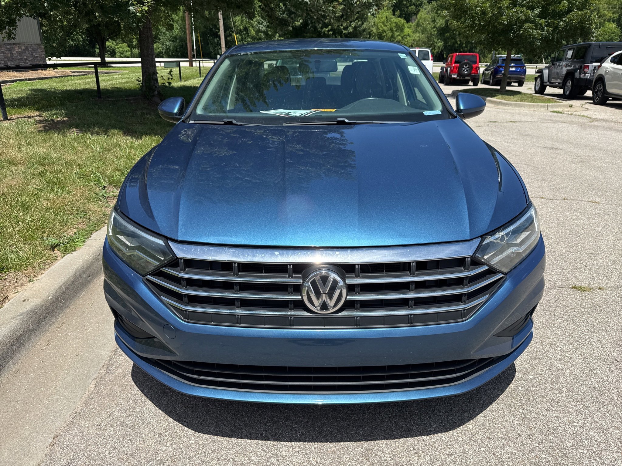 Used 2019 Volkswagen Jetta S image 2