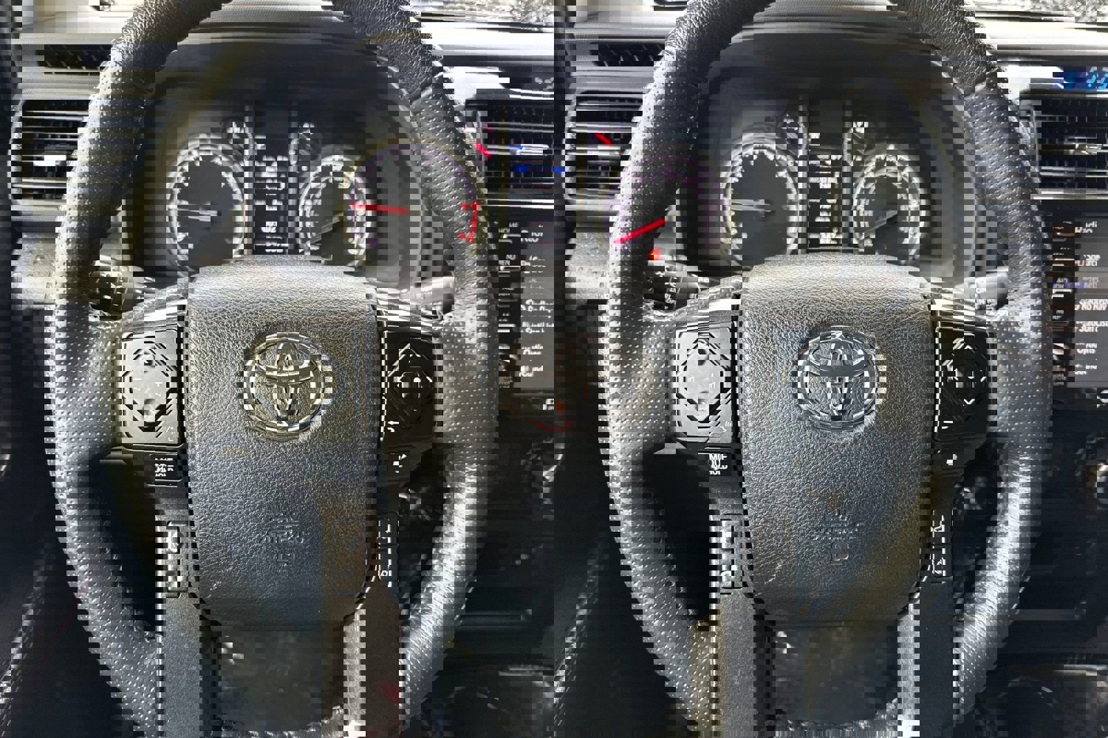 Used 2024 Toyota 4Runner TRD Off-Road Premium image 27