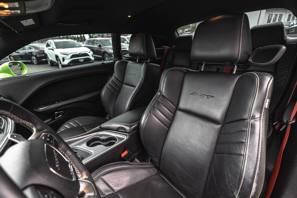 Used 2015 Dodge Challenger SRT Hellcat RWD image 17