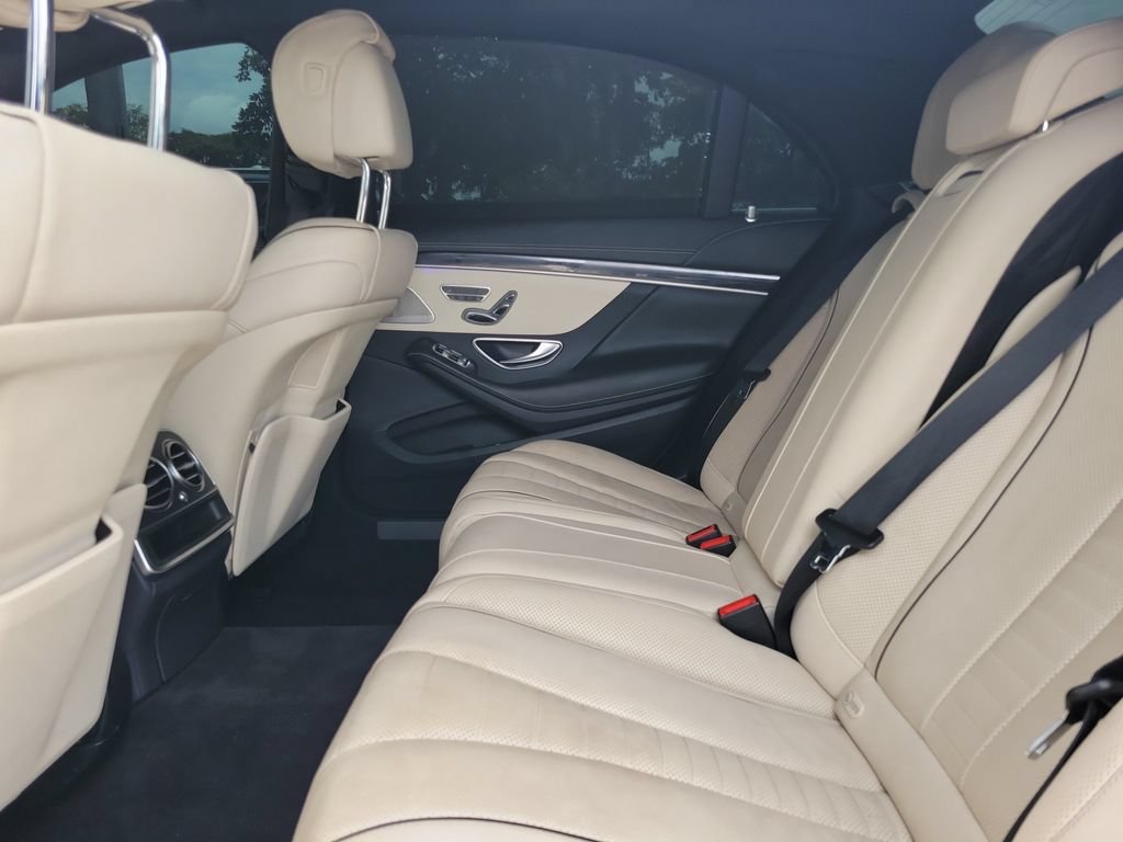 Used 2018 Mercedes-Benz S 560 Sedan image 16