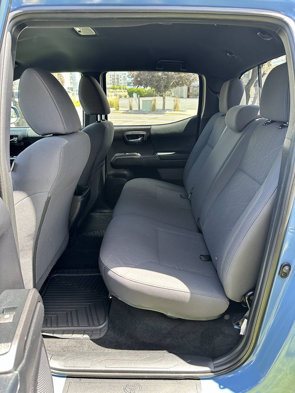 Used 2019 Toyota Tacoma TRD Off-Road w/ Technology Package AWD/4WD image 17