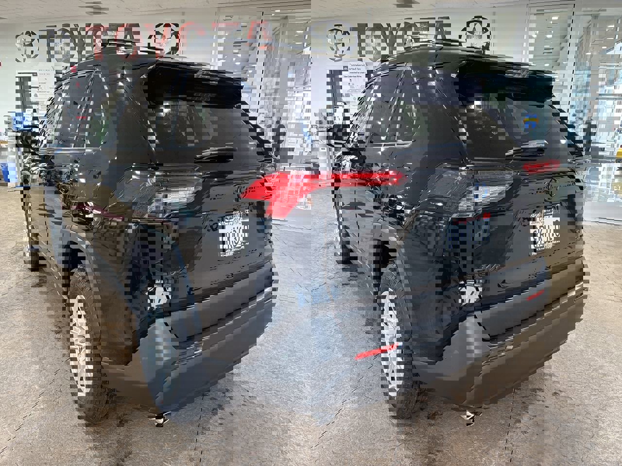 Certified 2020 Toyota RAV4 XLE image 8