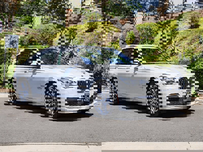 Used 2015 BMW 740Li image 7