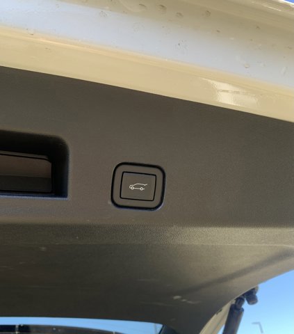 Used 2024 GMC Acadia AT4 image 10