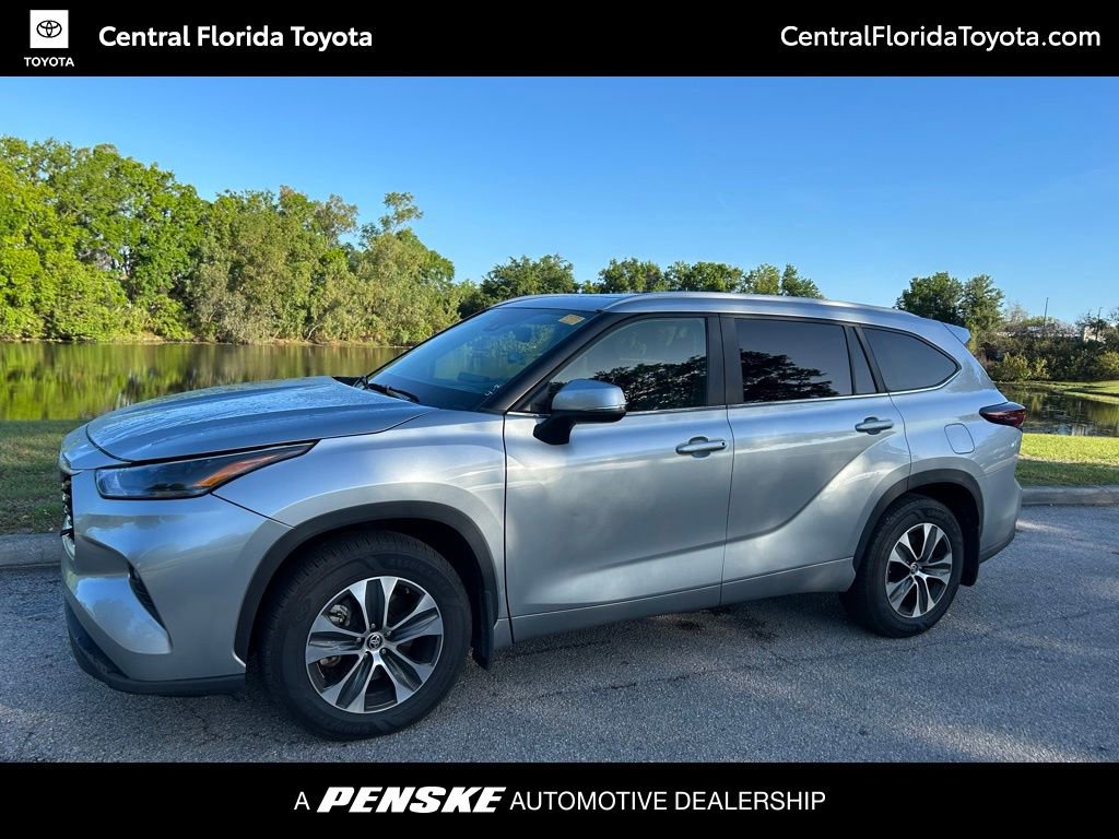 Used 2024 Toyota Highlander XLE
