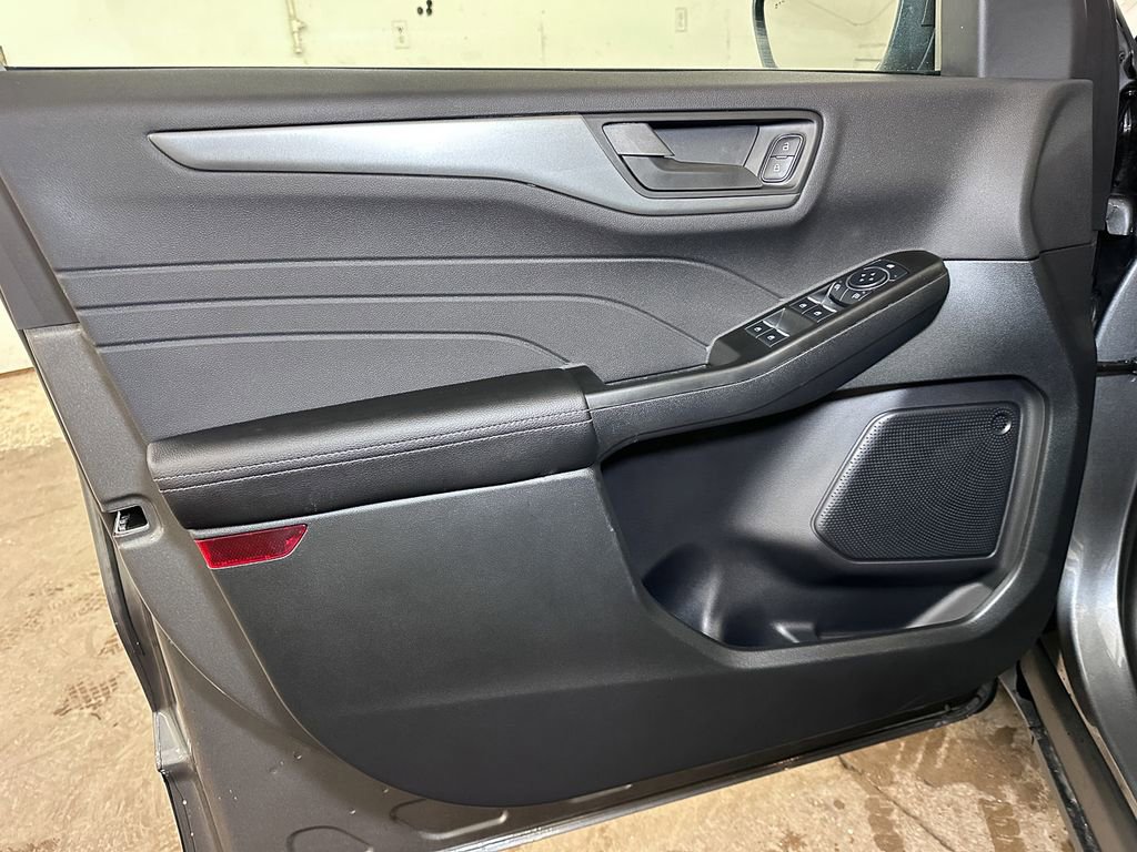 New 2026 Ford Escape Active w/ Cold Weather Package image 15