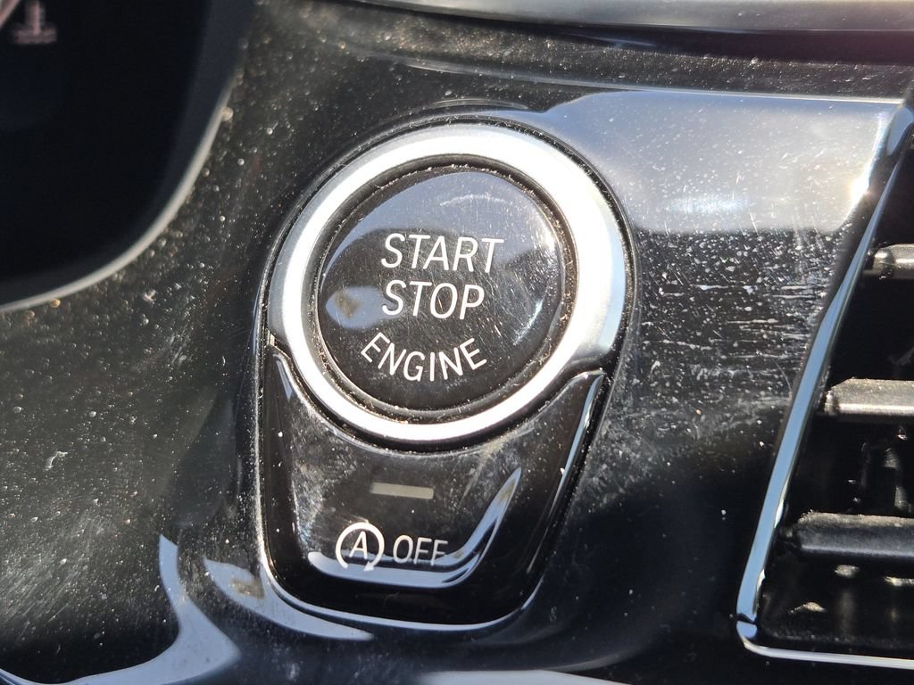 Used 2020 BMW 530i xDrive w/ Convenience Package AWD/4WD image 21