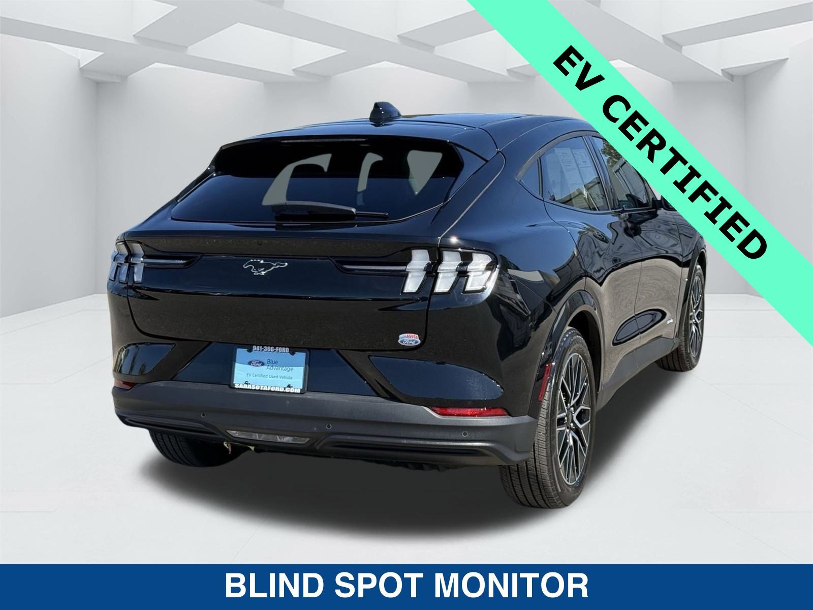 Certified 2025 Ford Mustang Mach-E Premium image 4