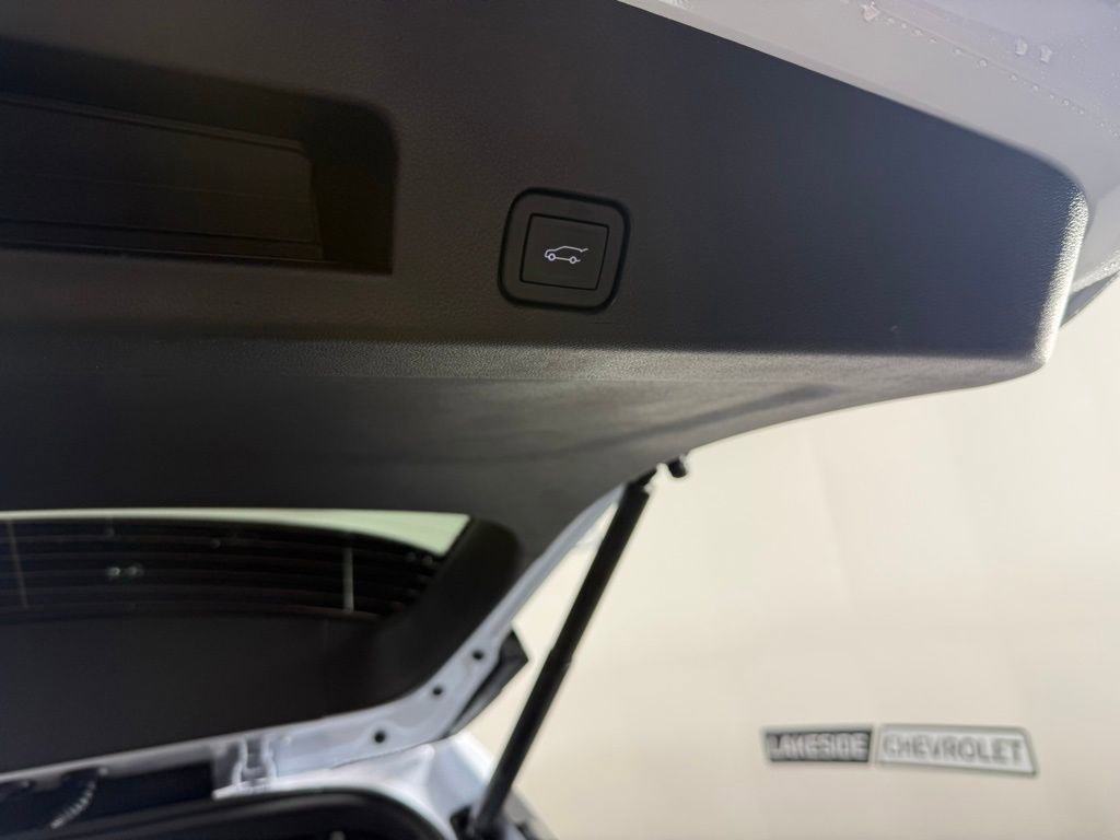 New 2026 Chevrolet Traverse High Country w/ LPO, Floor Liner Package image 13