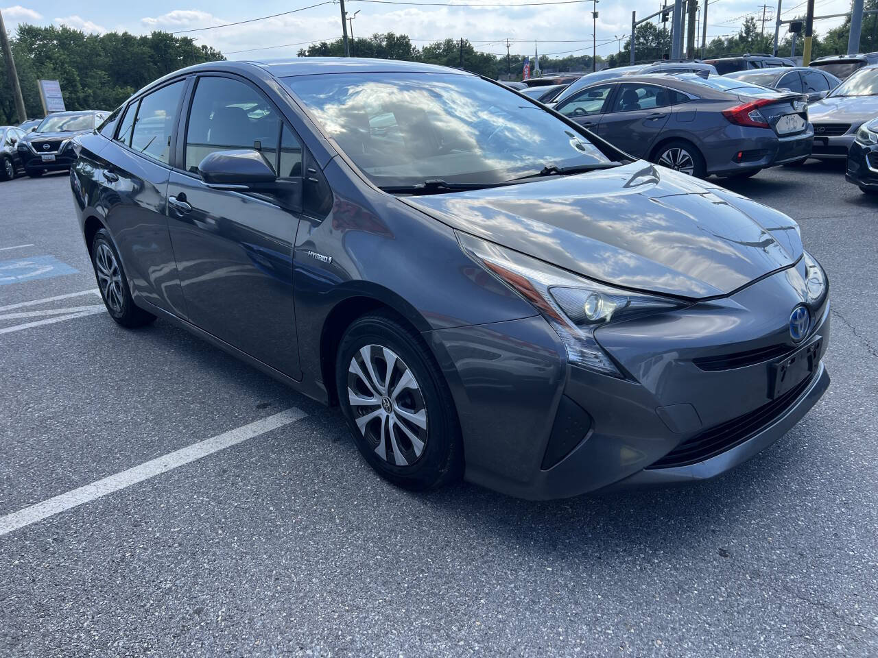 Used 2017 Toyota Prius Two FWD image 6