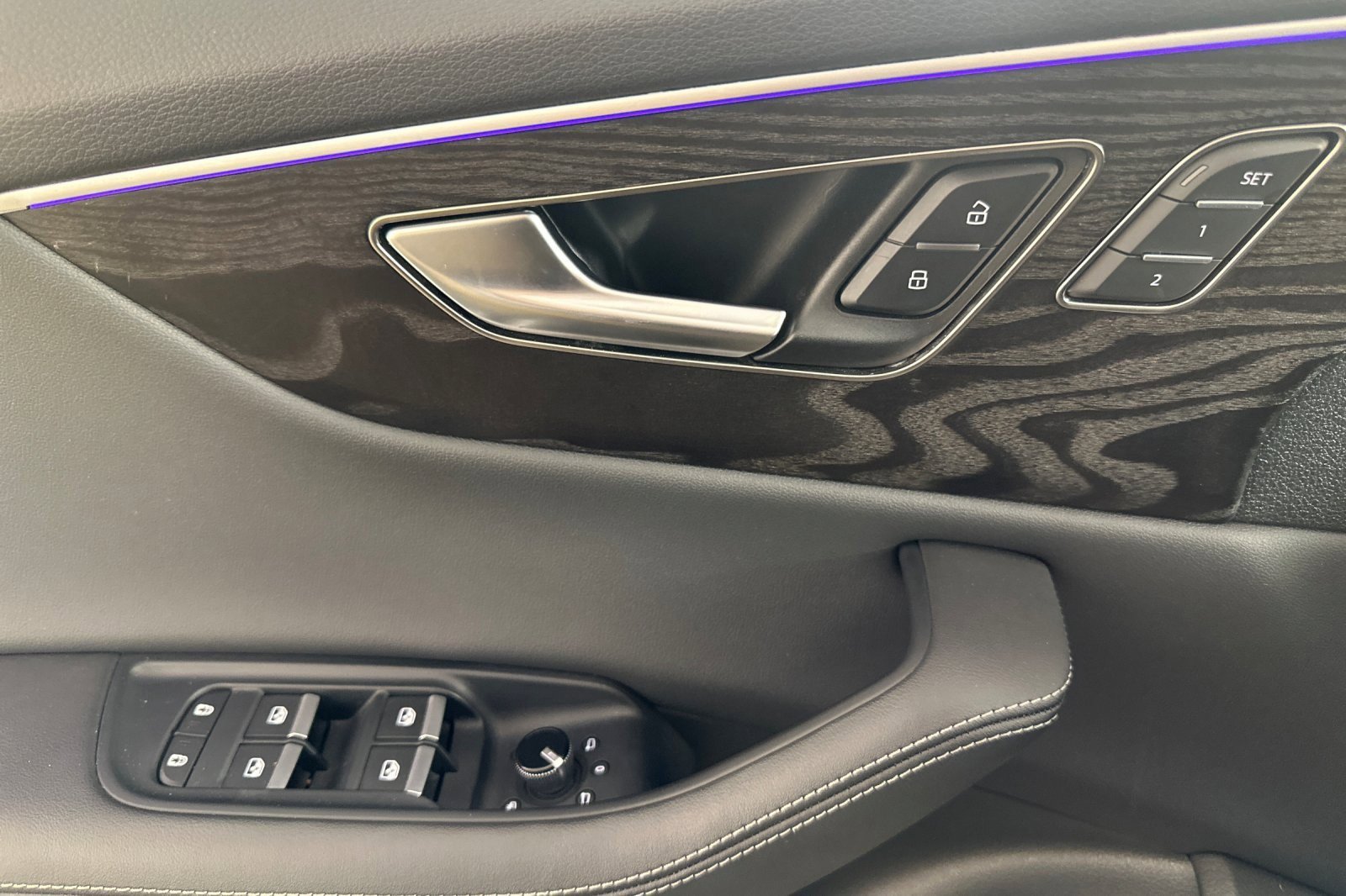 Used 2023 Audi Q8 Prestige w/ Prestige Package image 10