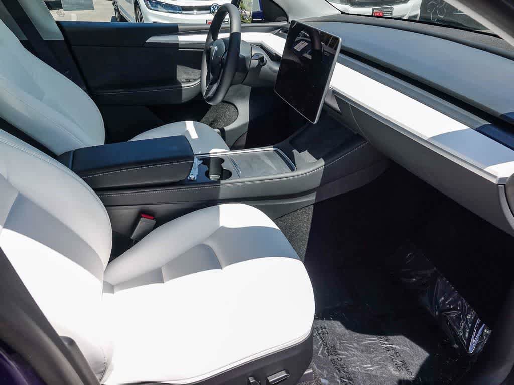 Used 2023 Tesla Model Y Long Range AWD/4WD image 14