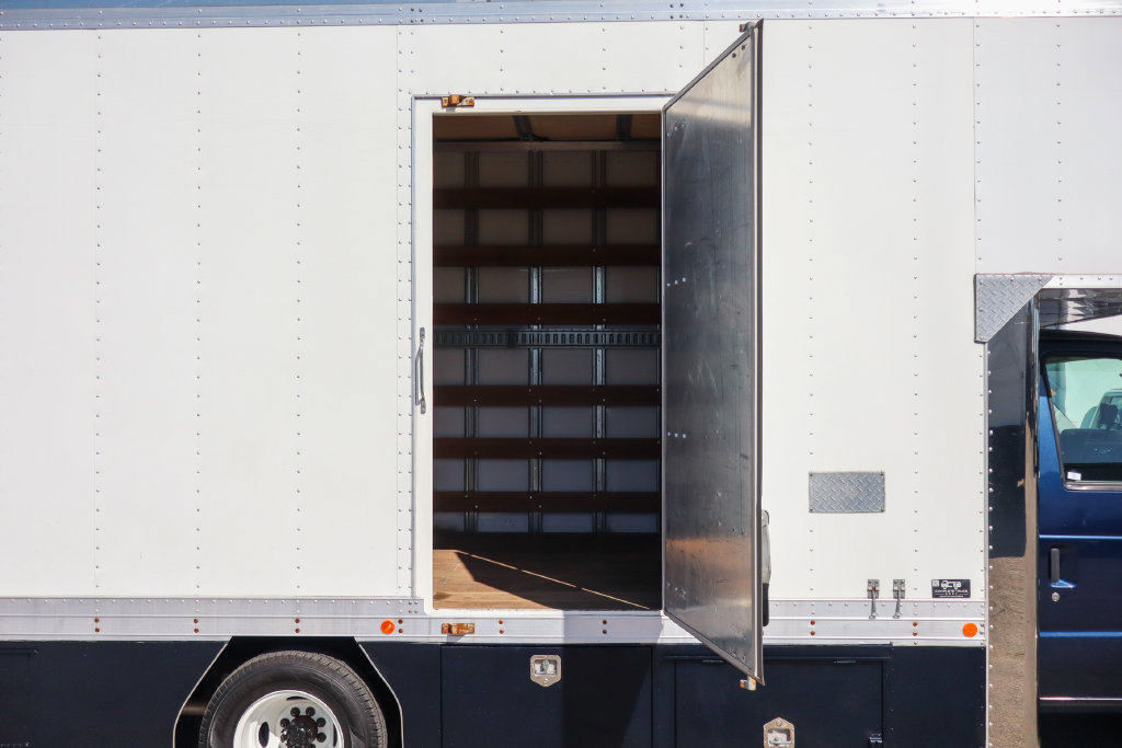 Used 2024 Ford E-450 and Econoline 450 Super Duty w/ Power Windows & Locks Group RWD image 14