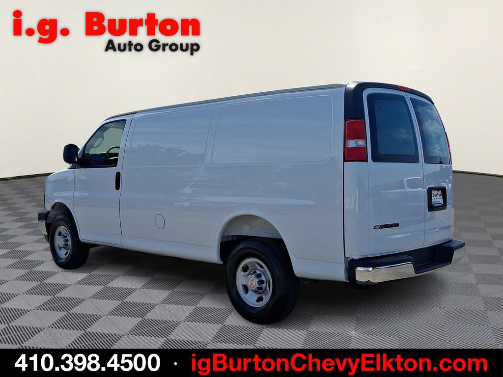 New 2026 Chevrolet Express 2500 w/ Driver Convenience Package RWD image 3