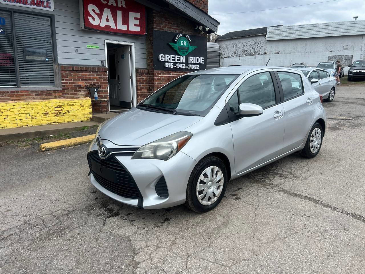 Used 2015 Toyota Yaris L image 1