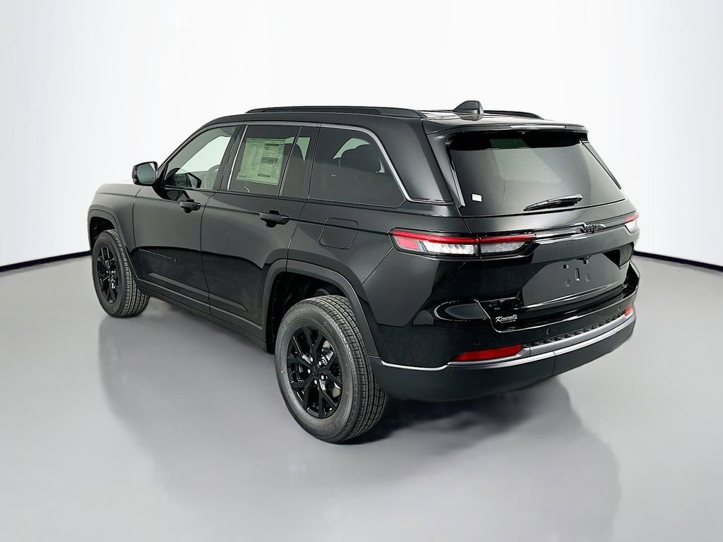New 2026 Jeep Grand Cherokee Altitude RWD image 5