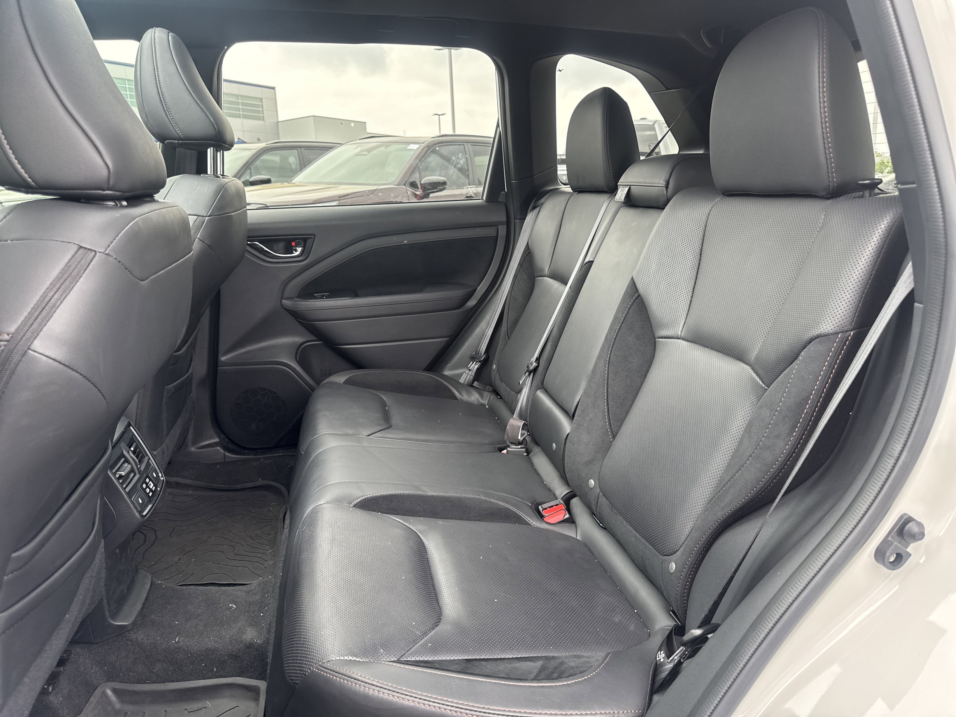 Certified 2025 Subaru Forester Touring AWD/4WD image 30