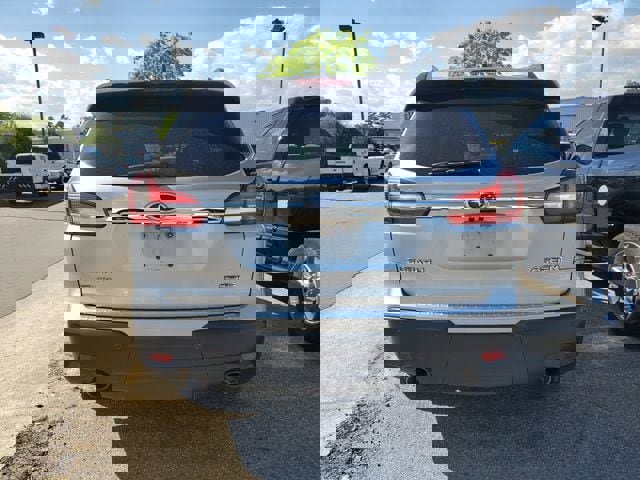 Used 2022 Subaru Ascent Limited w/ Technology Package AWD/4WD image 8