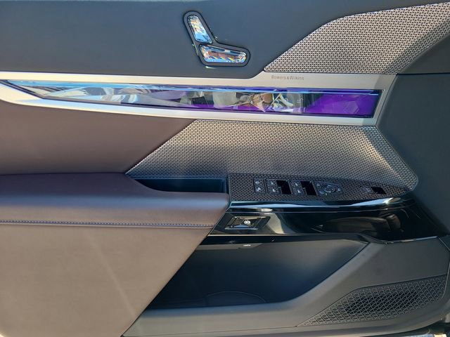 Used 2025 BMW 740i RWD image 15