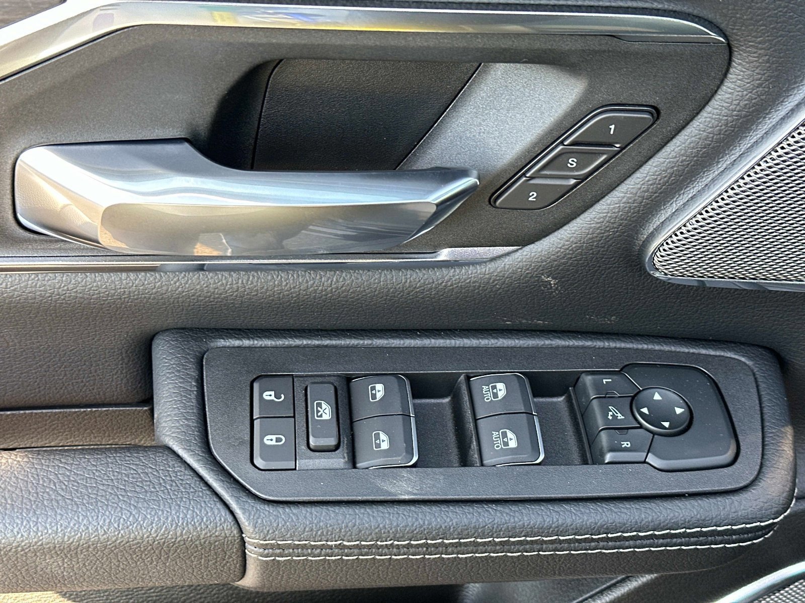 New 2026 RAM 1500 Laramie w/ Night Edition image 20