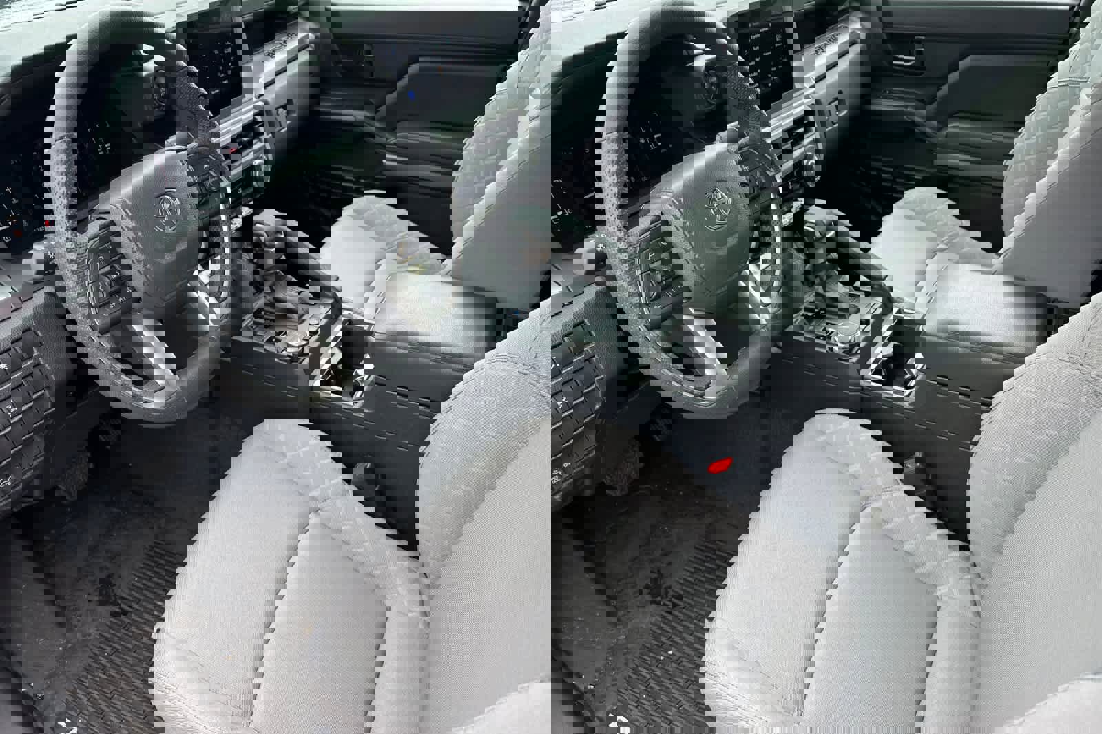 Used 2025 Toyota Tacoma SR5 w/ SR5 Upgrade Package image 9