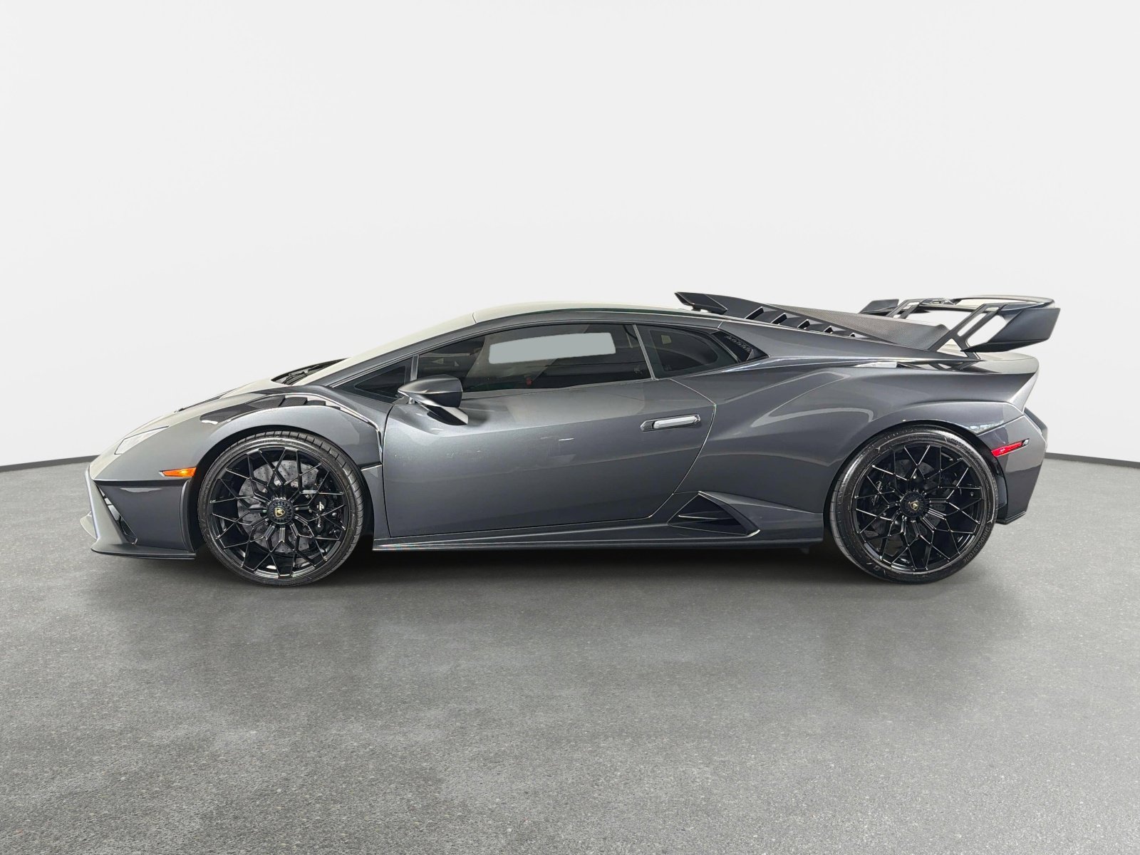 Used 2022 Lamborghini Huracan STO image 6