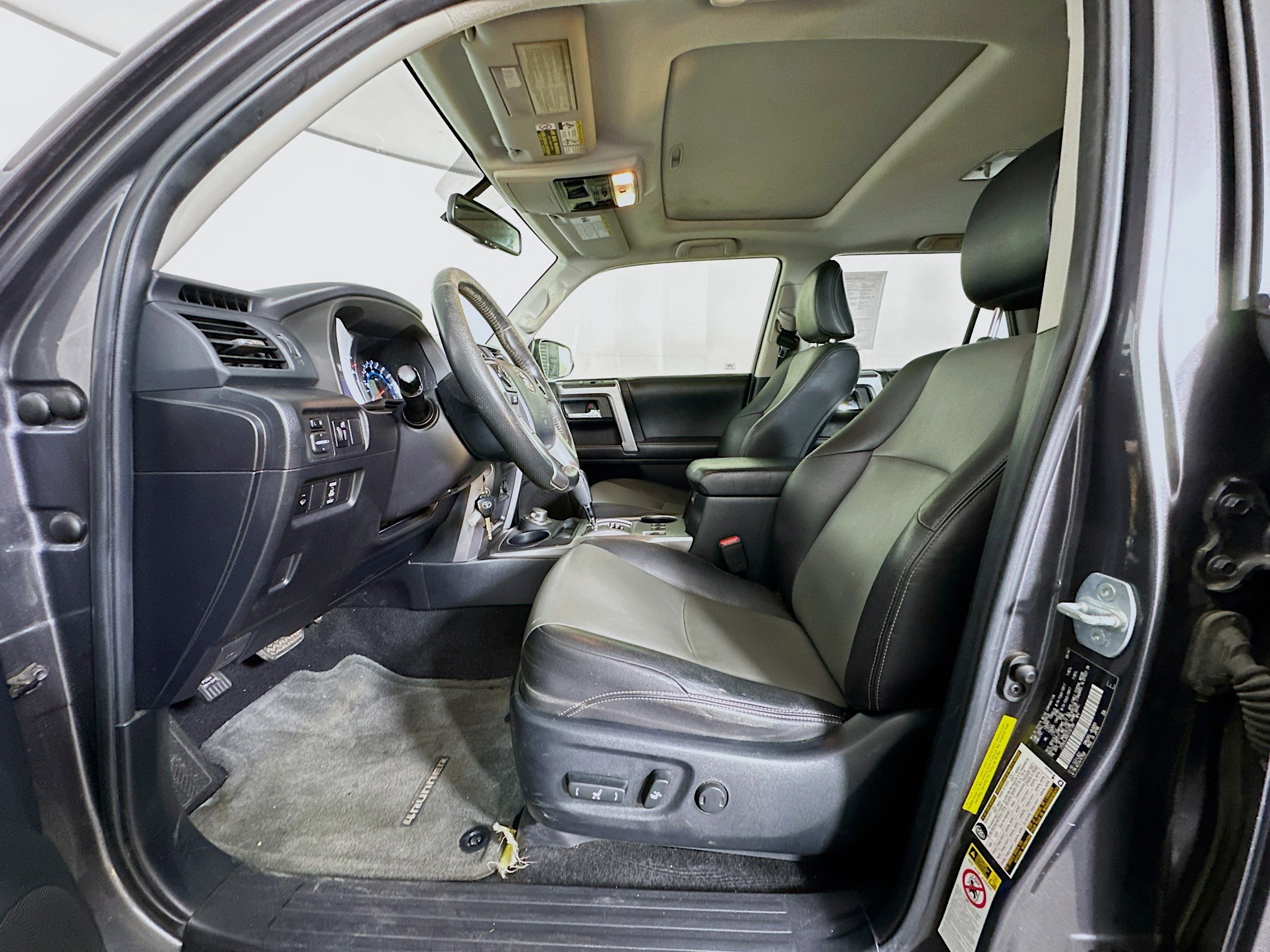 Used 2014 Toyota 4Runner SR5 Premium AWD/4WD image 13
