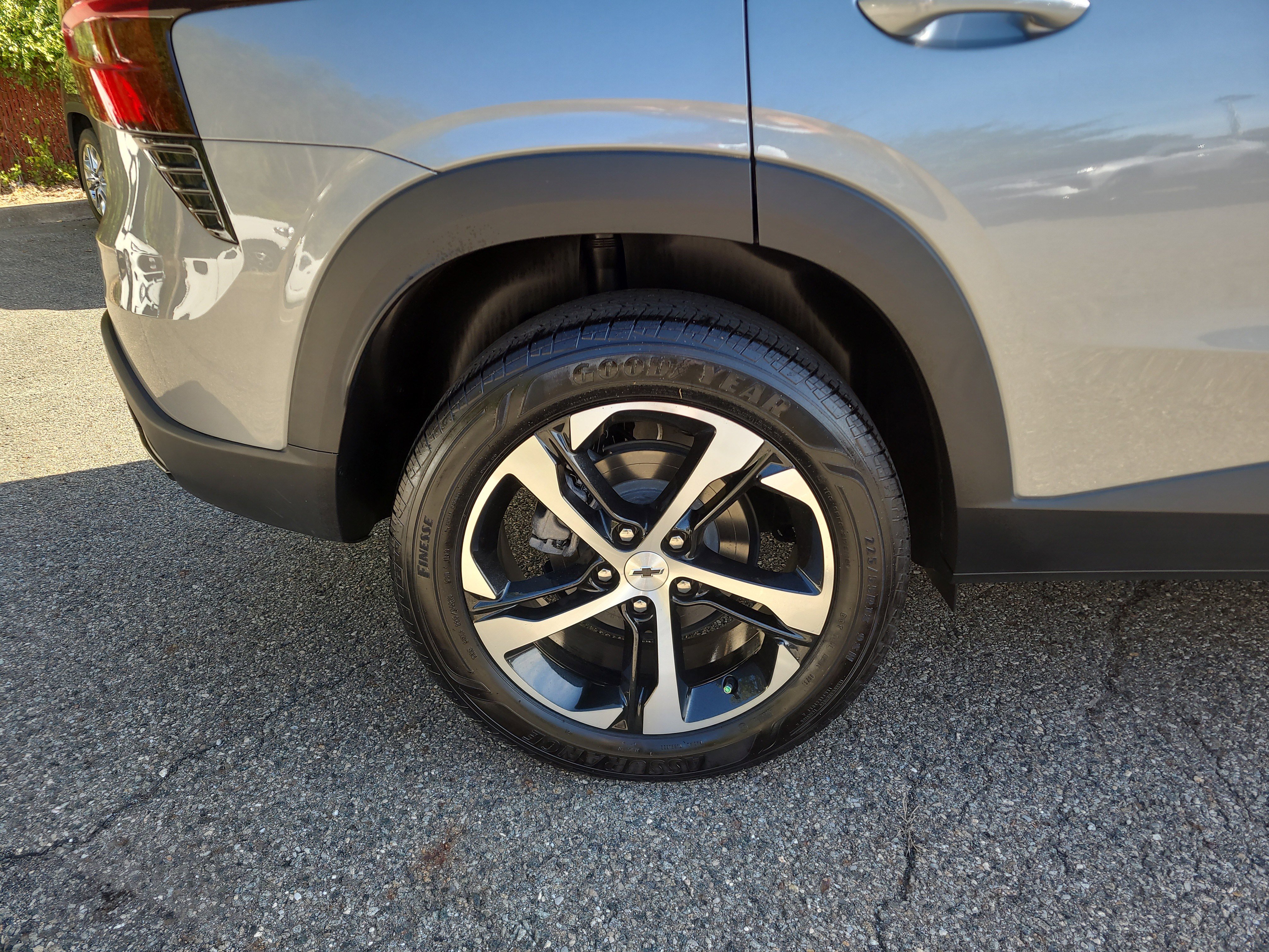 Used 2024 Chevrolet Trax RS image 12