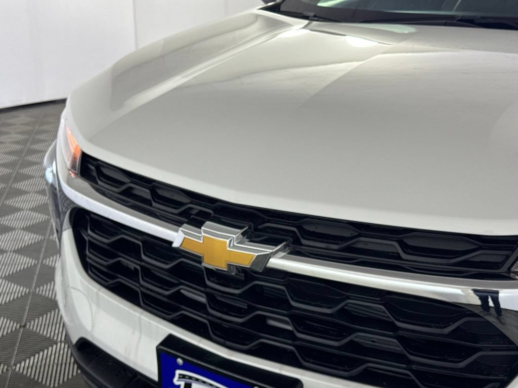 New 2026 Chevrolet Trax LS FWD image 34