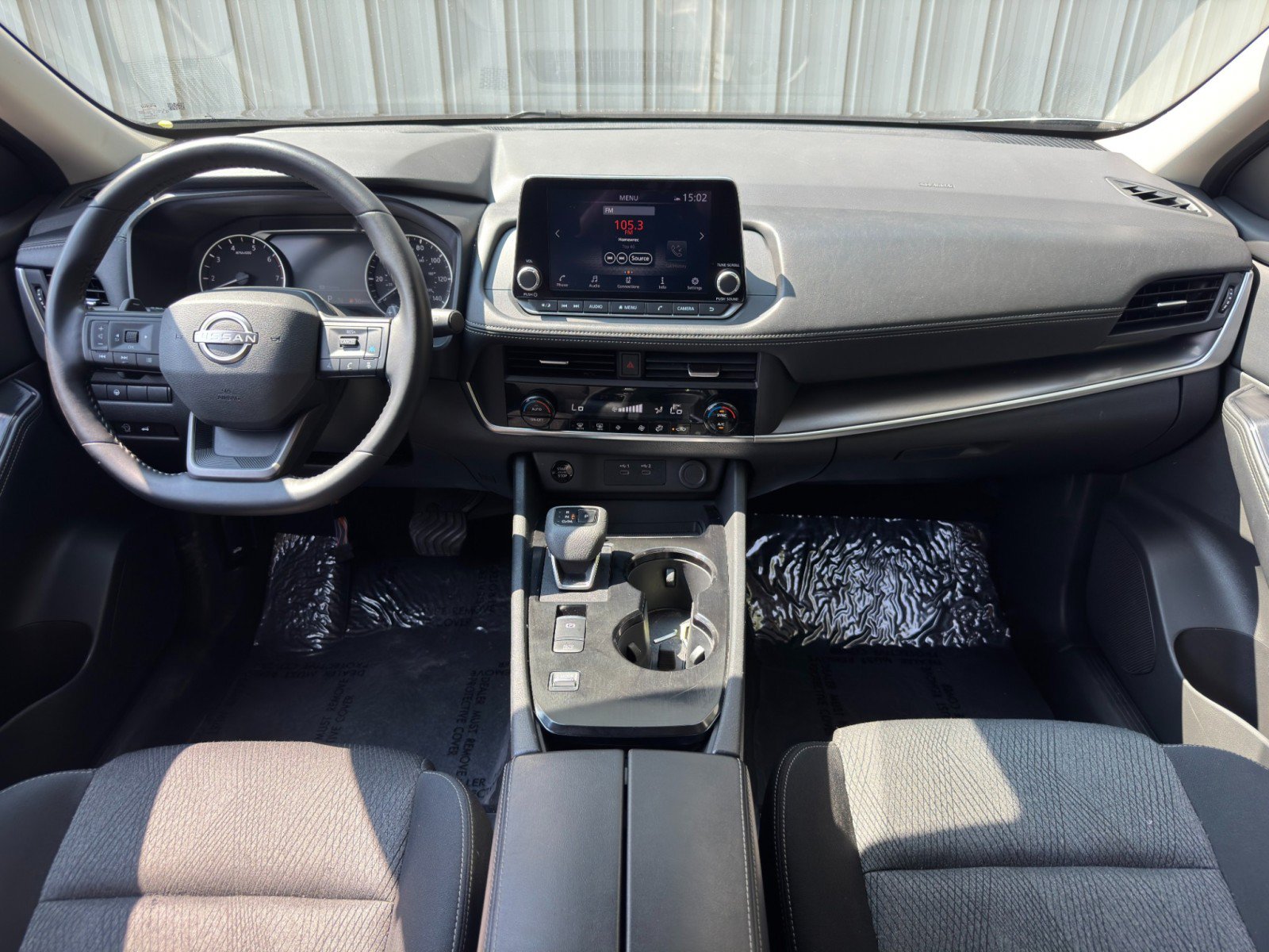 Used 2025 Nissan Rogue SV FWD image 11