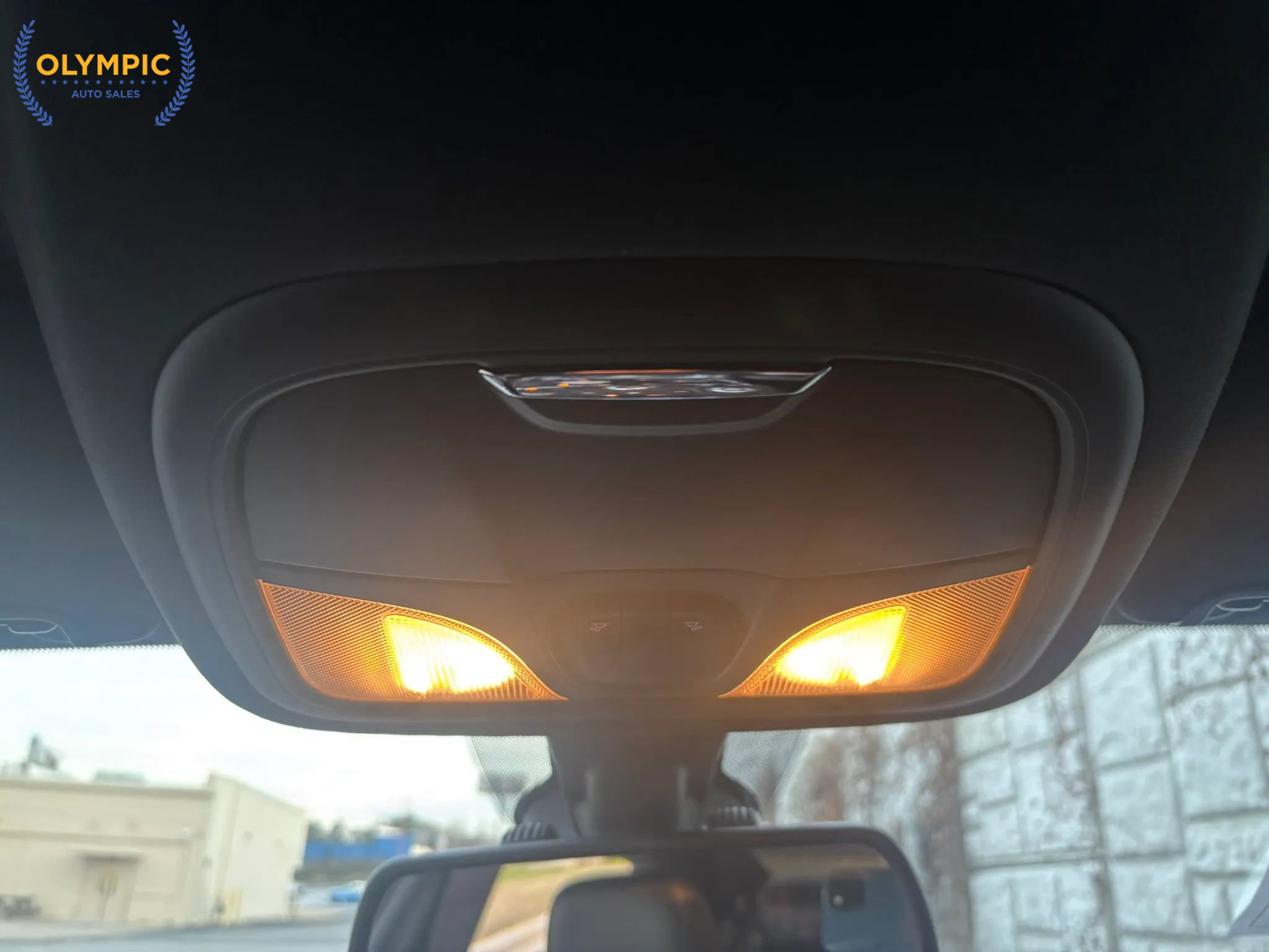 Used 2015 Chrysler 200 S image 35