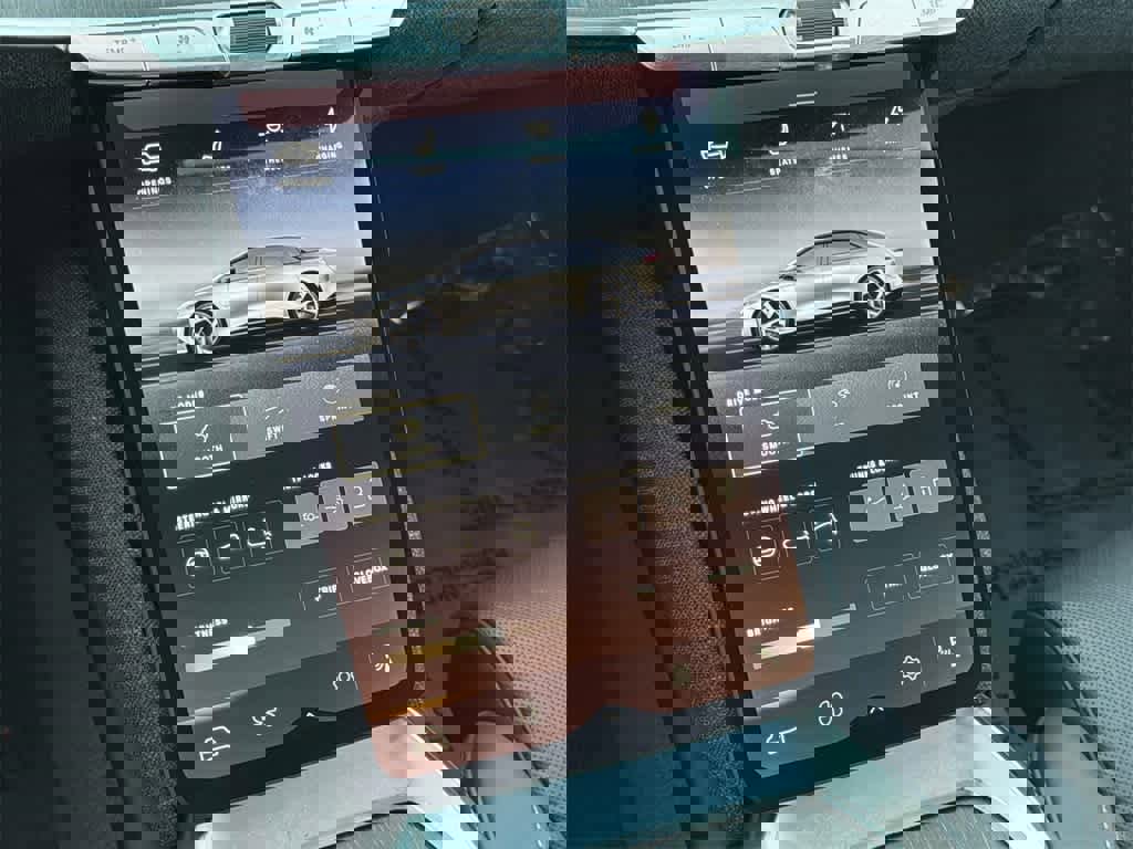 Used 2024 Lucid Air Touring image 21