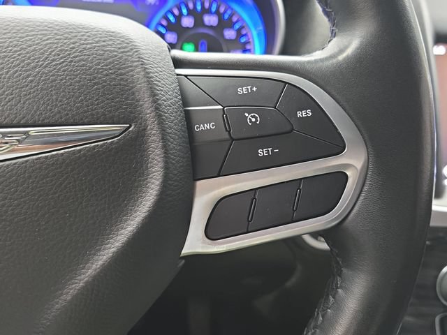 Used 2019 Chrysler 300 Touring w/ Sport Appearance Package RWD image 18