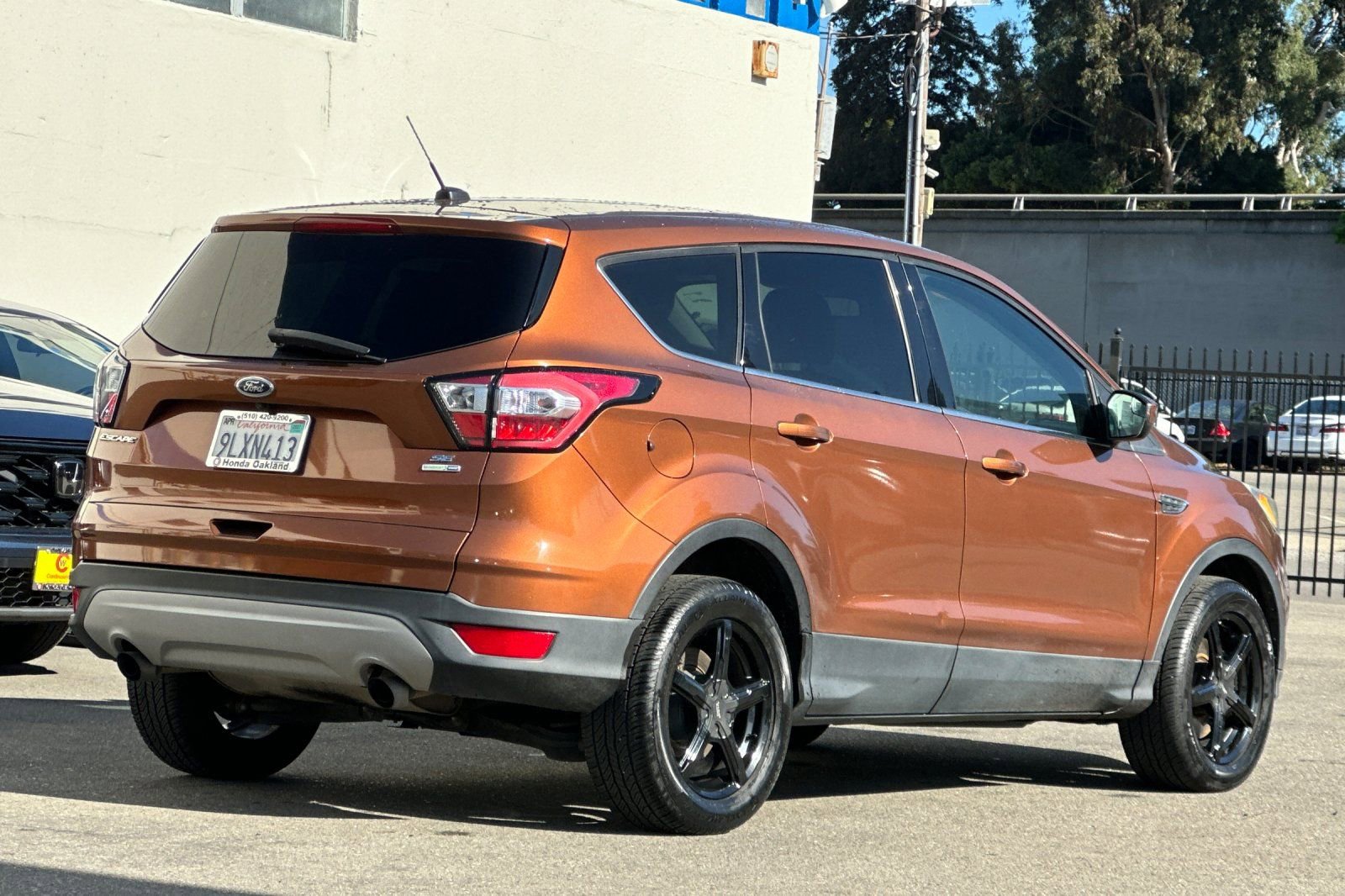 Used 2017 Ford Escape SE image 4