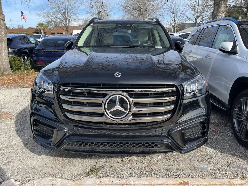 Used 2025 Mercedes-Benz GLS 450 4MATIC video 2