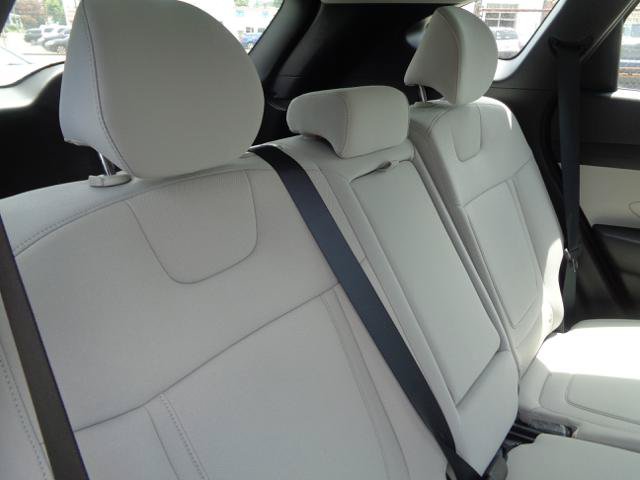 Used 2025 Hyundai Tucson SE FWD image 13