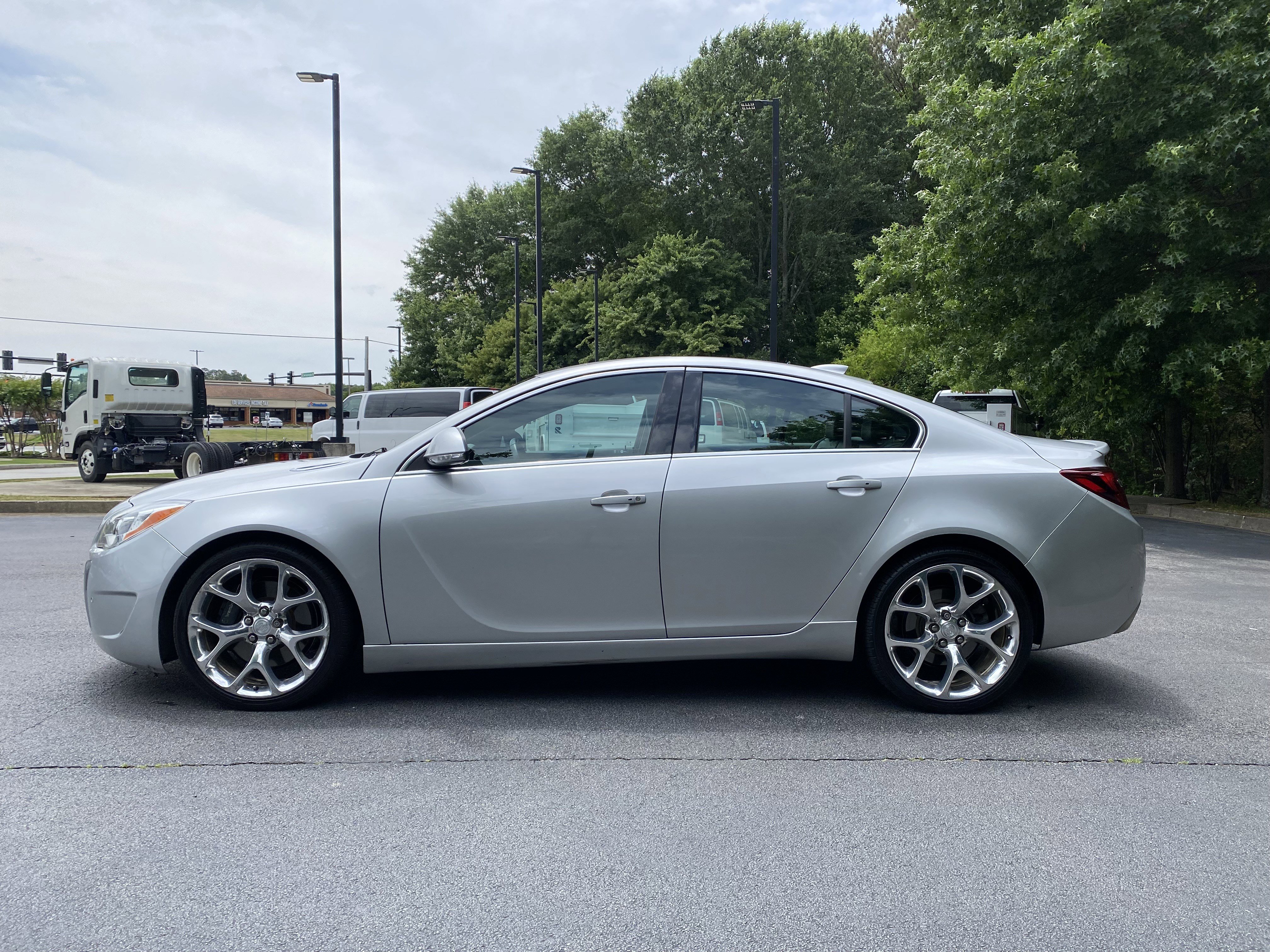 Used 2017 Buick Regal GS w/ Driver Confidence Package #2 FWD image 6