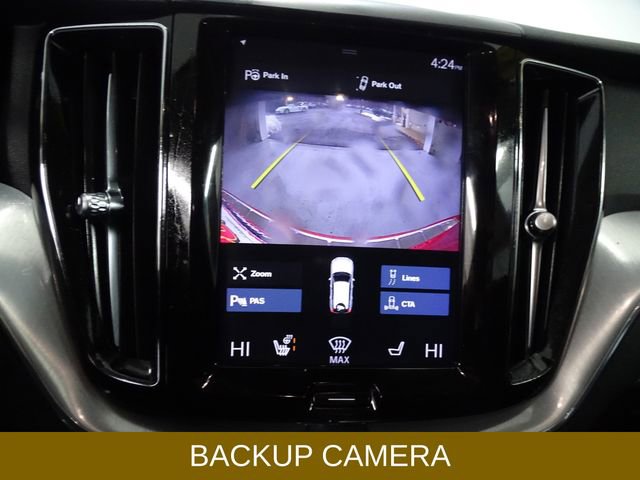 Used 2018 Volvo XC60 T5 Momentum w/ Vision Package image 15