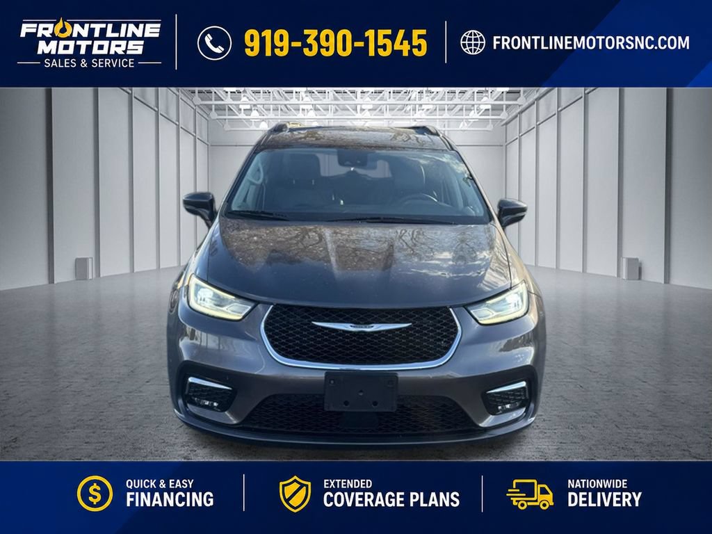 Used 2022 Chrysler Pacifica Touring-L FWD image 4