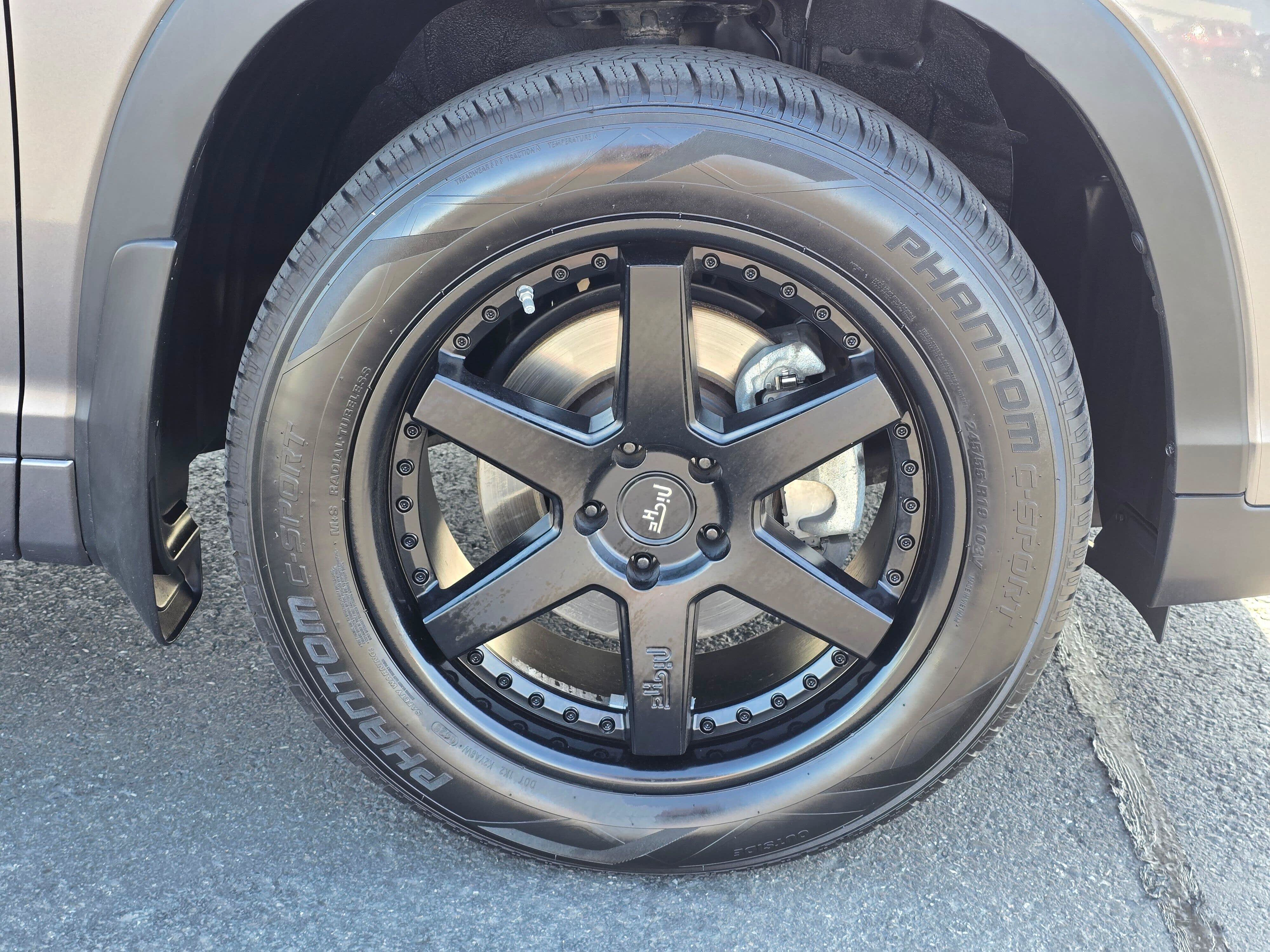 Used 2019 Toyota Highlander Limited Platinum AWD/4WD image 9